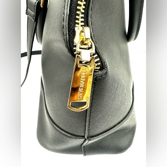 Steve Madden Black Large Dome Crossbody Bag with Gold Hardware/scarf accessorie - Picture 6 of 16